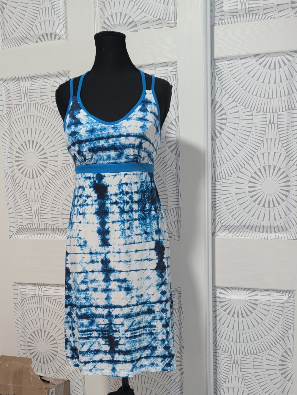Dakini Blue and White Tie-Dye Midi Dress